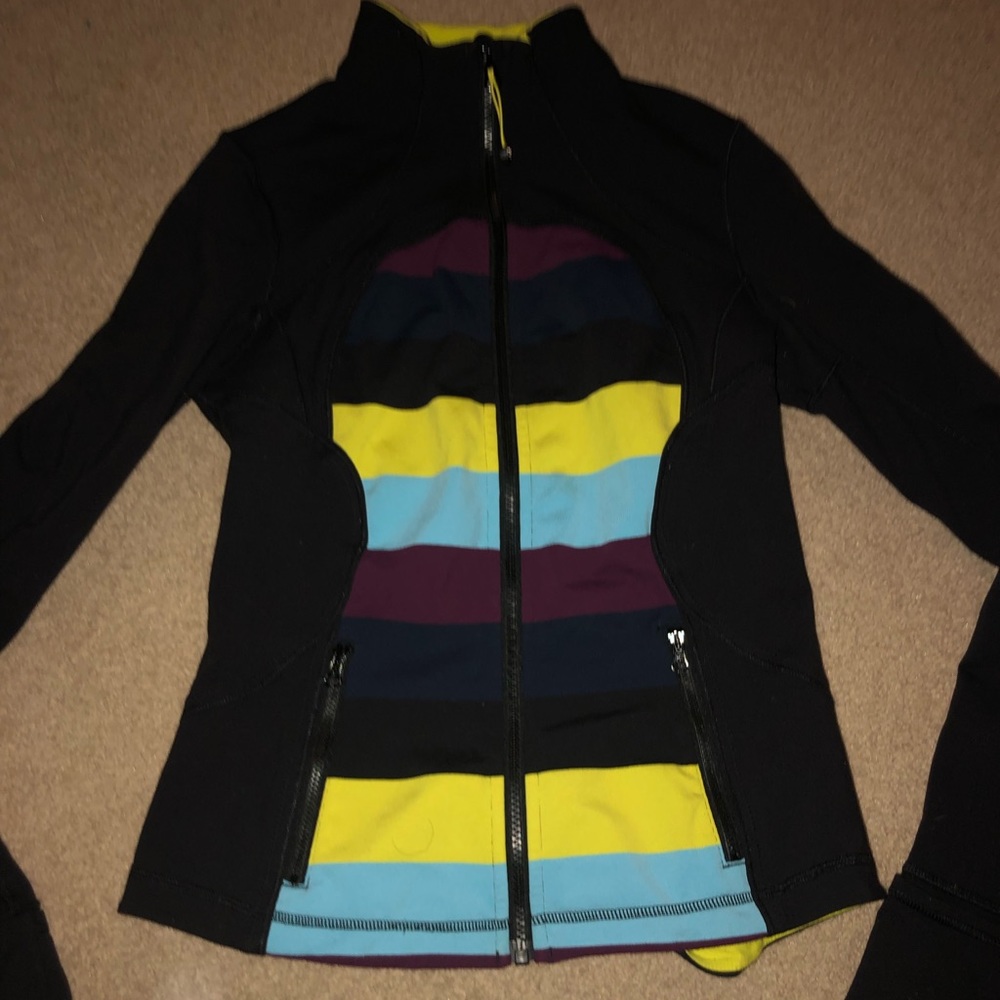 Rare Lululemon jacketMAKE OFFERS